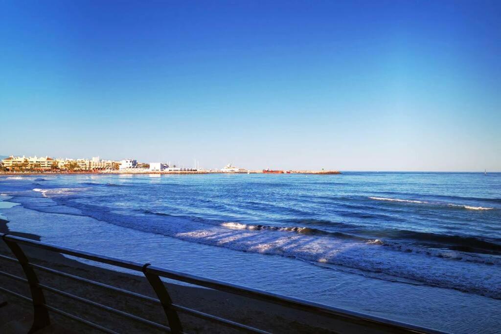 Beautiful Sea Views Cozy Apartment 350 M From Beach Benalmádena Dış mekan fotoğraf