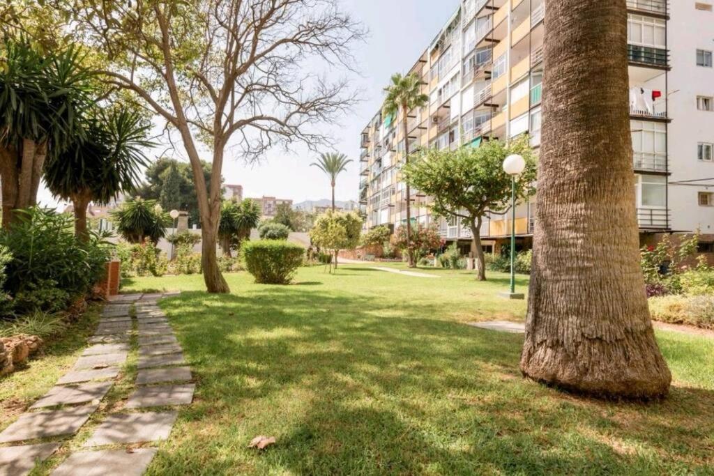 Beautiful Sea Views Cozy Apartment 350 M From Beach Benalmádena Dış mekan fotoğraf