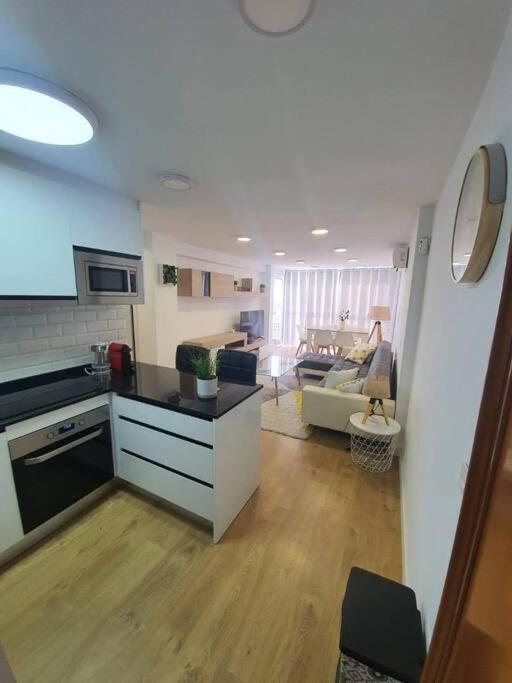 Beautiful Sea Views Cozy Apartment 350 M From Beach Benalmádena Dış mekan fotoğraf