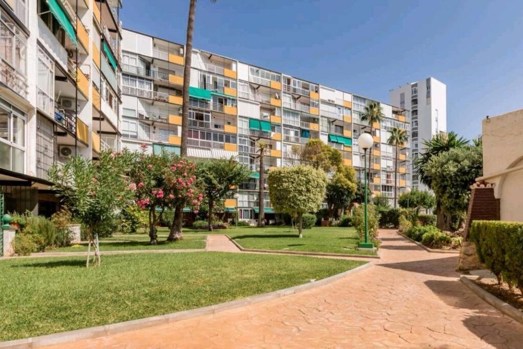 Beautiful Sea Views Cozy Apartment 350 M From Beach Benalmádena Dış mekan fotoğraf