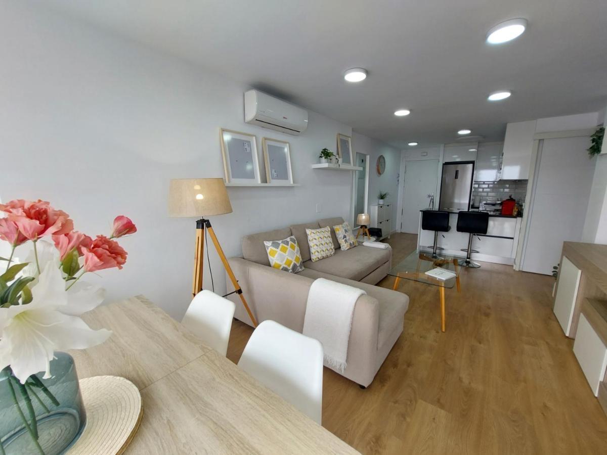 Beautiful Sea Views Cozy Apartment 350 M From Beach Benalmádena Dış mekan fotoğraf