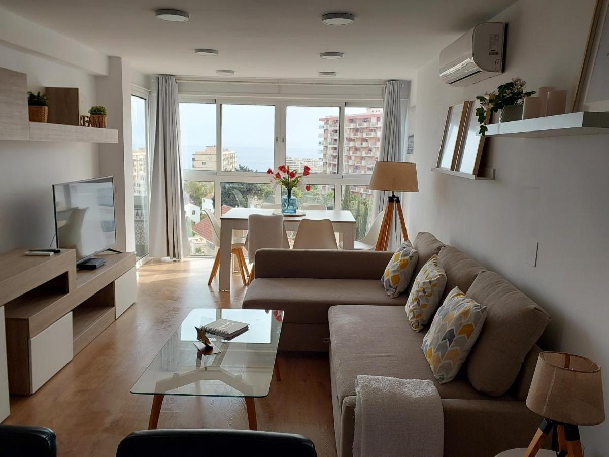 Beautiful Sea Views Cozy Apartment 350 M From Beach Benalmádena Dış mekan fotoğraf
