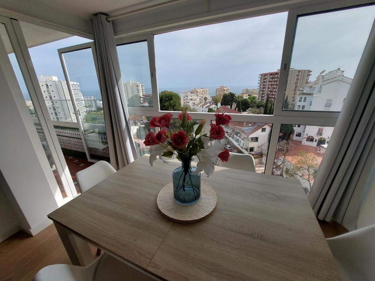 Beautiful Sea Views Cozy Apartment 350 M From Beach Benalmádena Dış mekan fotoğraf